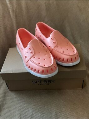 Sperry Women’s Coral Slip-On Water Shoes